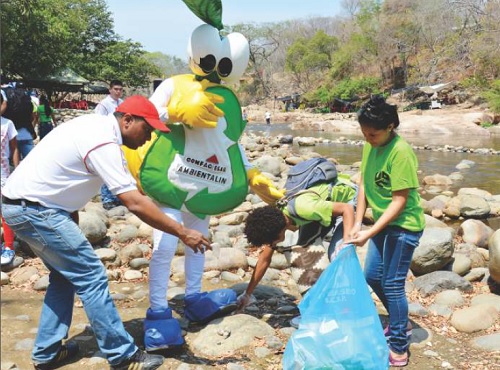 SEGUIMOS COMPROMETIDOS CON EL CUIDADO DEL MEDIO AMBIENTE